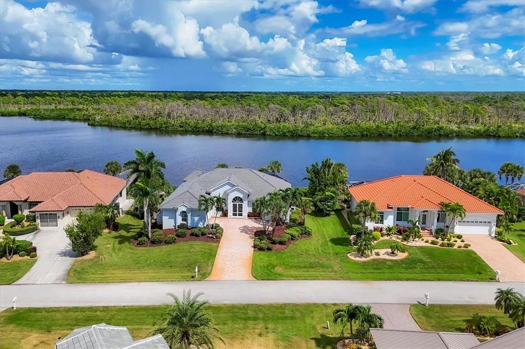 Active With Contract: $1,100,000 (3 beds, 2 baths, 2684 Square Feet)