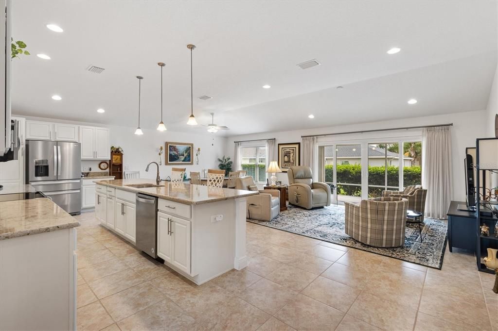 Active With Contract: $325,000 (2 beds, 2 baths, 1846 Square Feet)