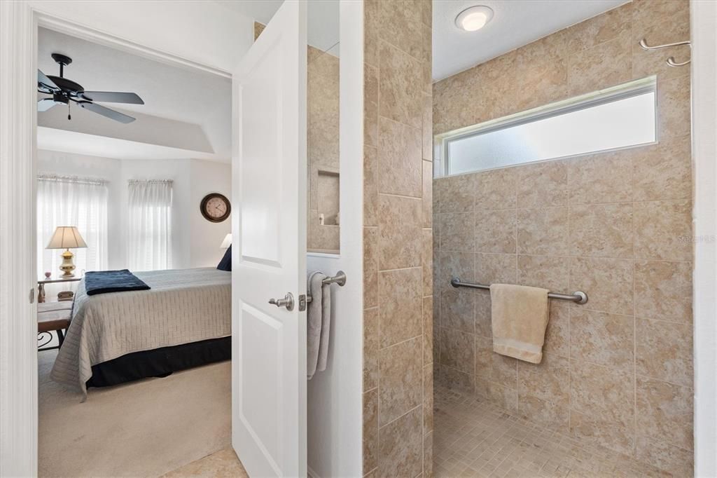 Active With Contract: $325,000 (2 beds, 2 baths, 1846 Square Feet)