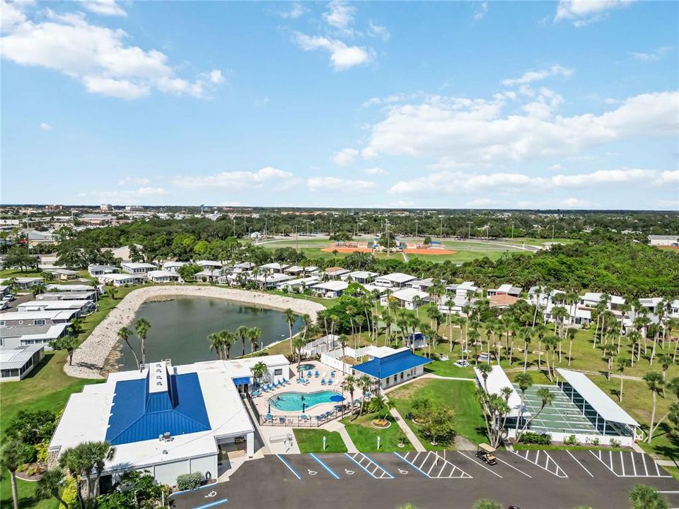 For Sale: $139,900 (2 beds, 2 baths, 1032 Square Feet)