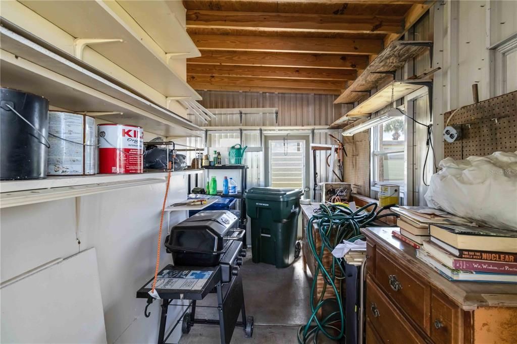 For Sale: $139,900 (2 beds, 2 baths, 1032 Square Feet)