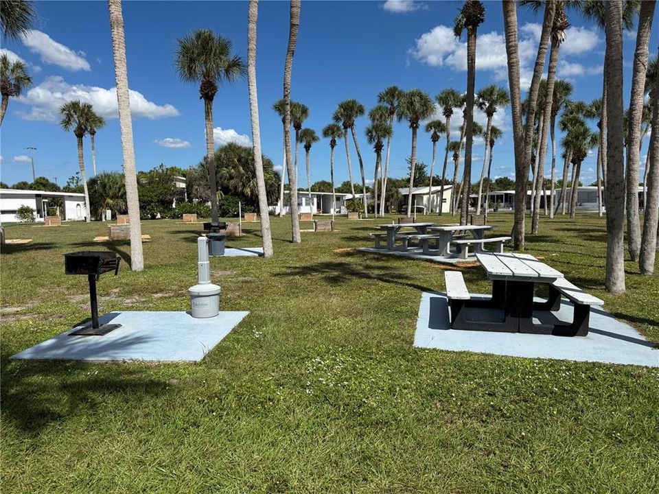 For Sale: $139,900 (2 beds, 2 baths, 1032 Square Feet)