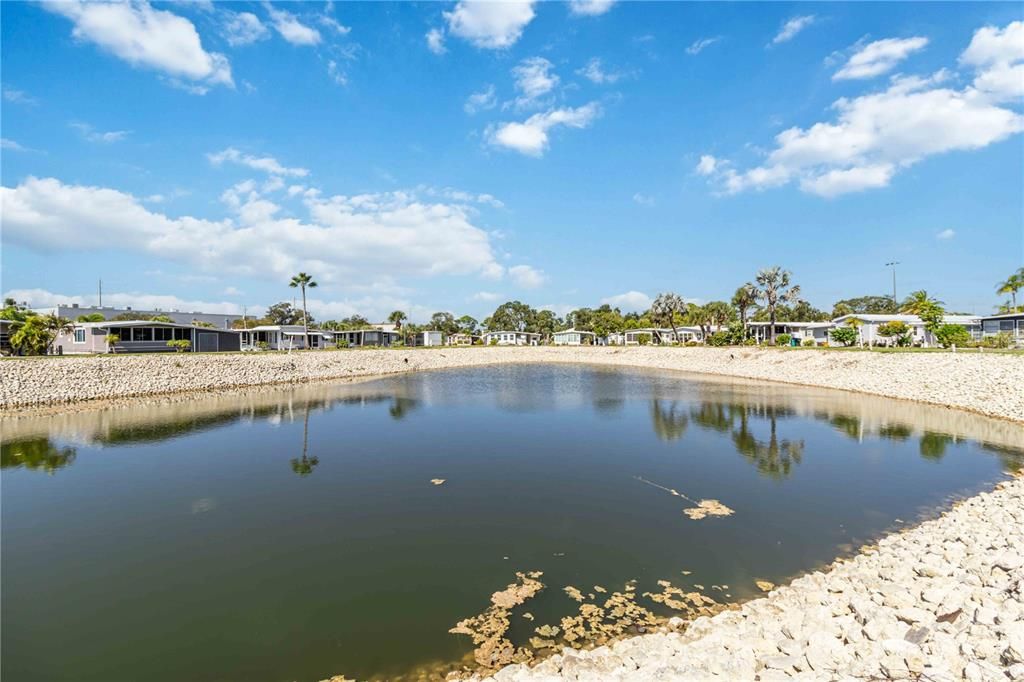 For Sale: $139,900 (2 beds, 2 baths, 1032 Square Feet)