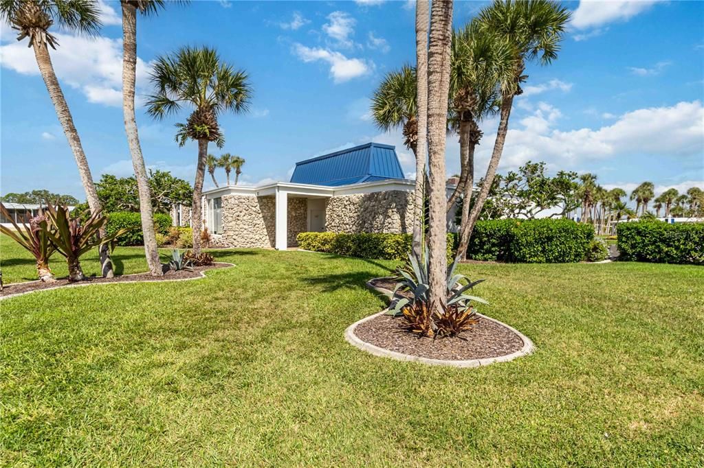 For Sale: $139,900 (2 beds, 2 baths, 1032 Square Feet)