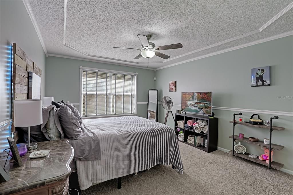 For Sale: $449,900 (5 beds, 3 baths, 3016 Square Feet)