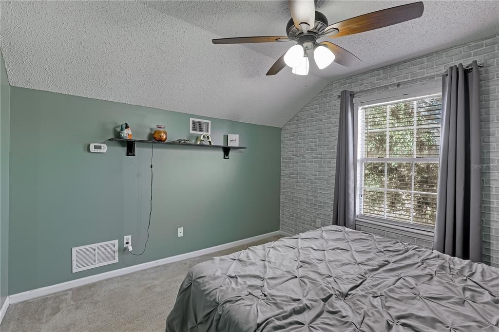 For Sale: $449,900 (5 beds, 3 baths, 3016 Square Feet)