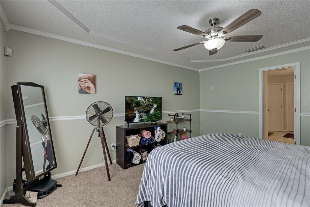 For Sale: $449,900 (5 beds, 3 baths, 3016 Square Feet)