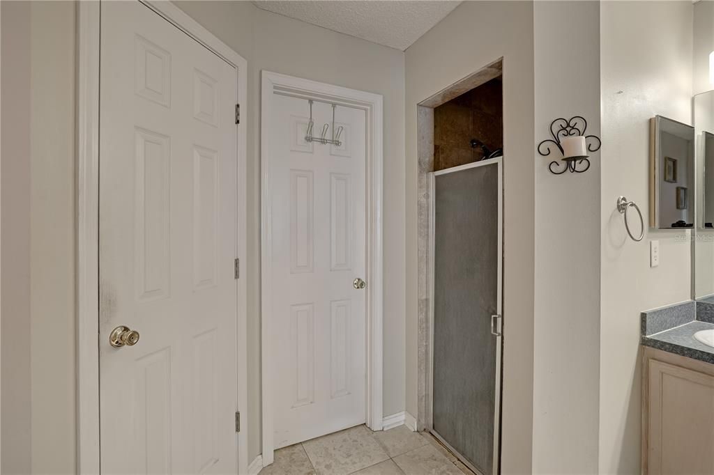 For Sale: $449,900 (5 beds, 3 baths, 3016 Square Feet)