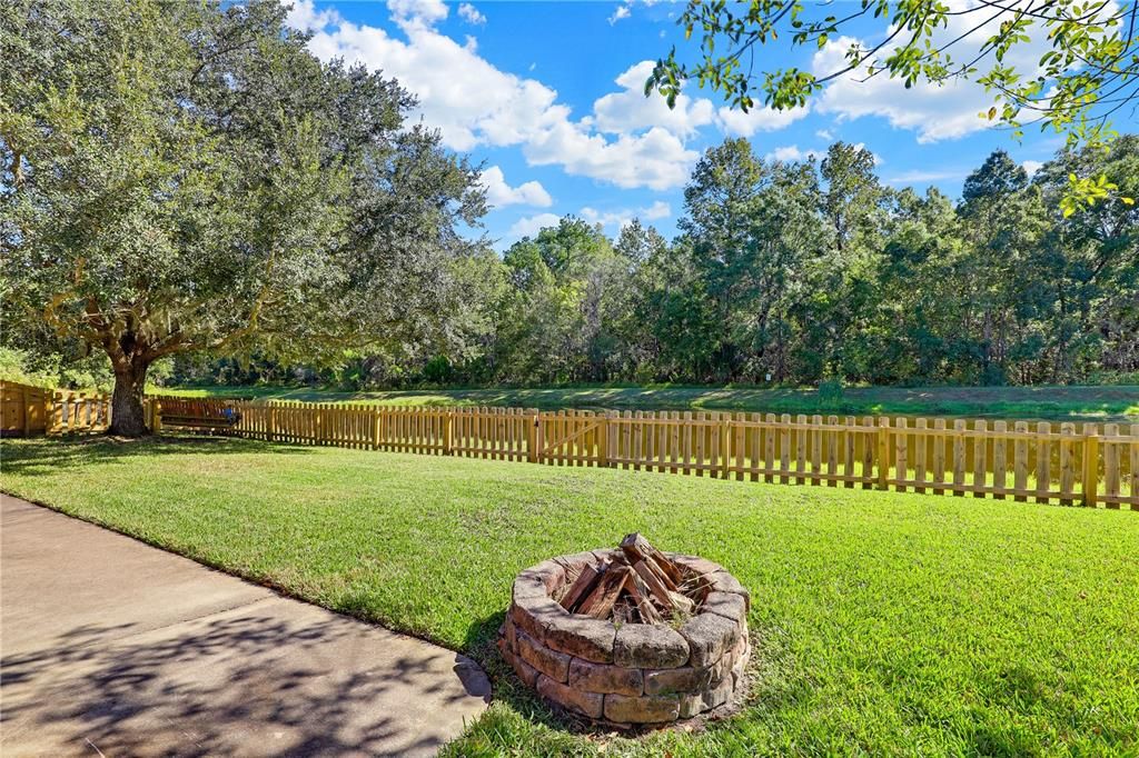 For Sale: $449,900 (5 beds, 3 baths, 3016 Square Feet)