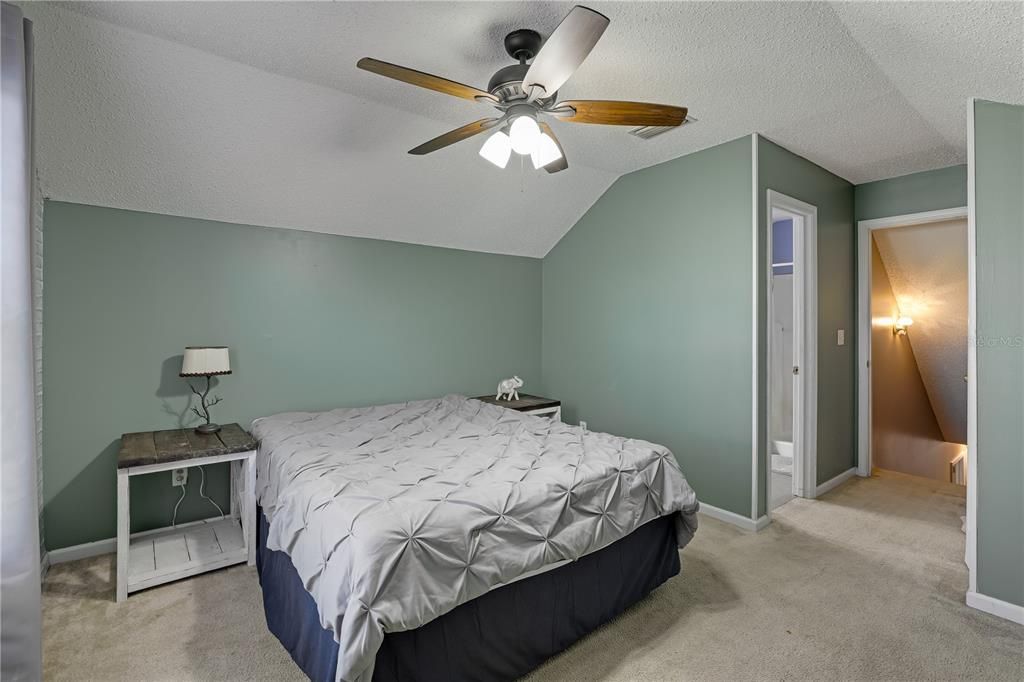 For Sale: $449,900 (5 beds, 3 baths, 3016 Square Feet)