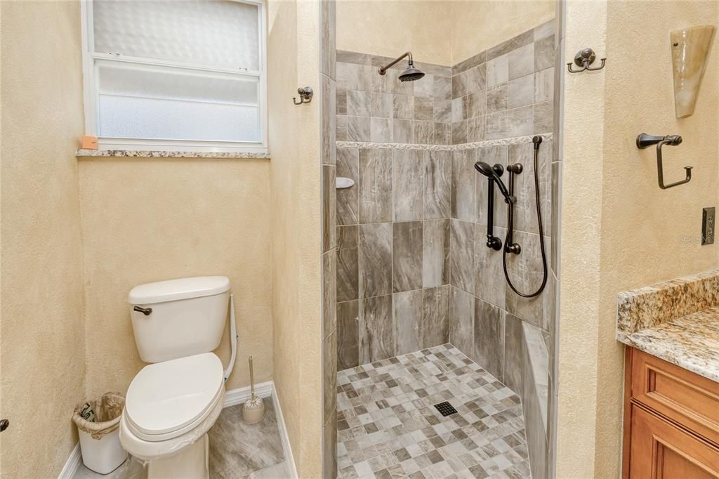 待售: $329,000 (3 贝兹, 2 浴室, 1517 平方英尺)