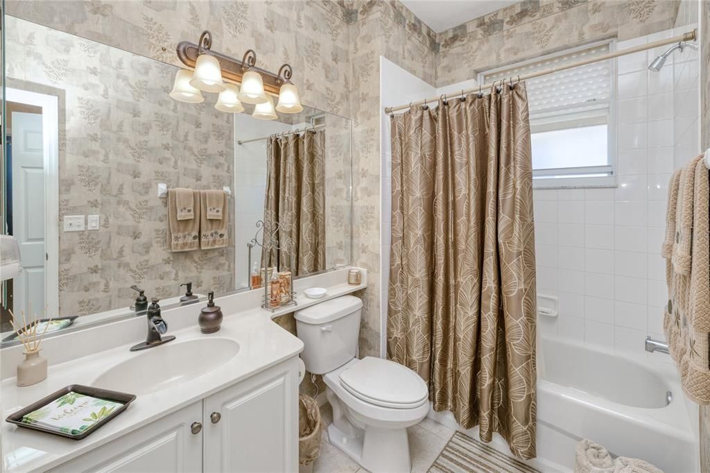 待售: $329,000 (3 贝兹, 2 浴室, 1517 平方英尺)