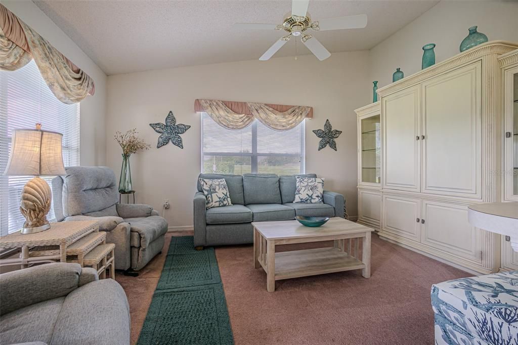 Active With Contract: $263,900 (2 beds, 2 baths, 1538 Square Feet)