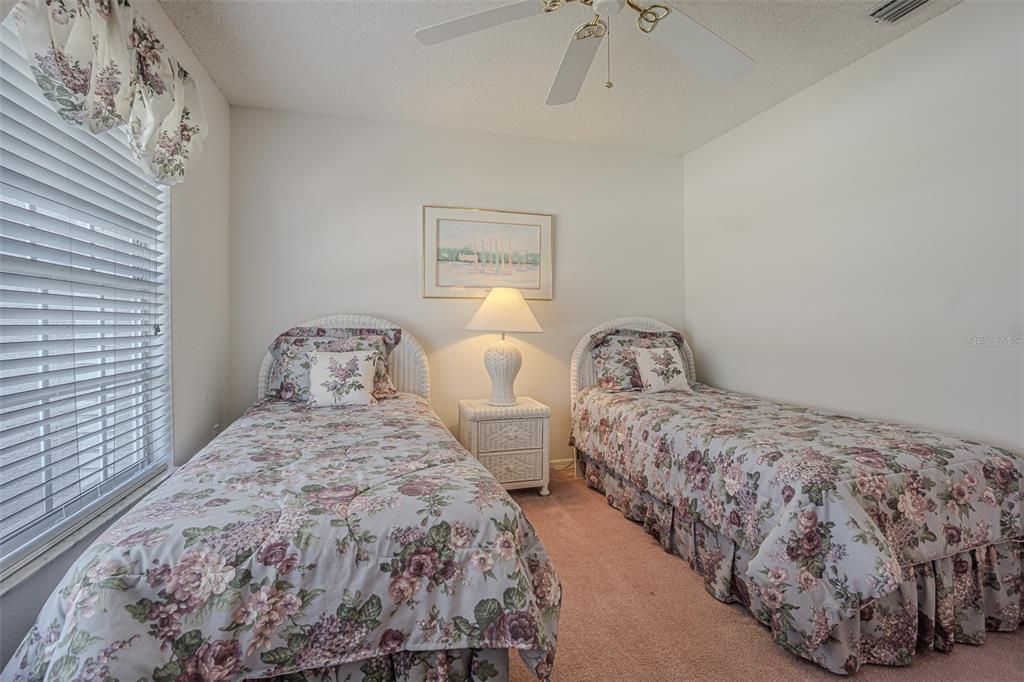 Active With Contract: $263,900 (2 beds, 2 baths, 1538 Square Feet)