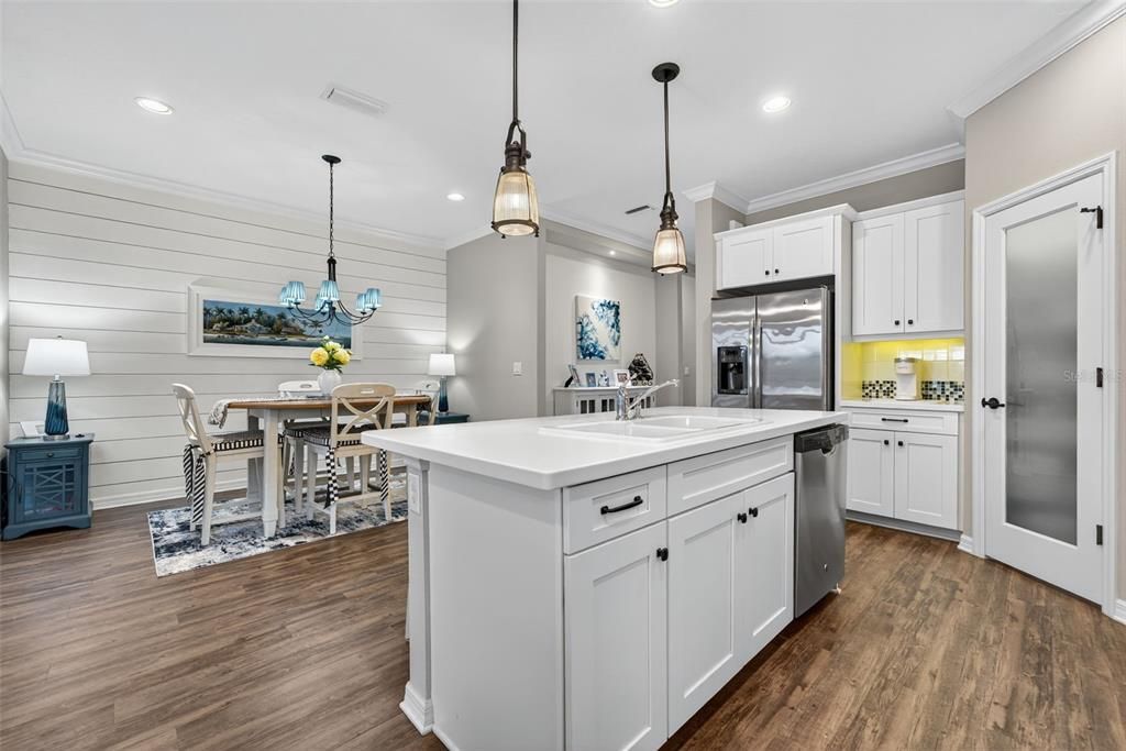 Active With Contract: $569,999 (3 beds, 2 baths, 1765 Square Feet)