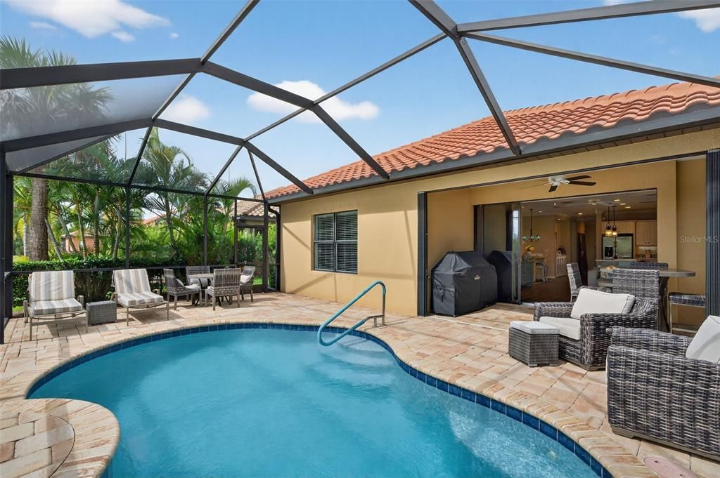 Active With Contract: $569,999 (3 beds, 2 baths, 1765 Square Feet)