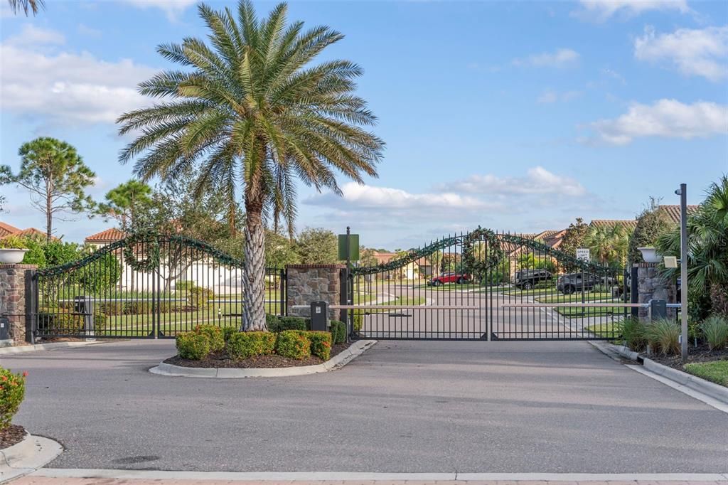 Active With Contract: $569,999 (3 beds, 2 baths, 1765 Square Feet)