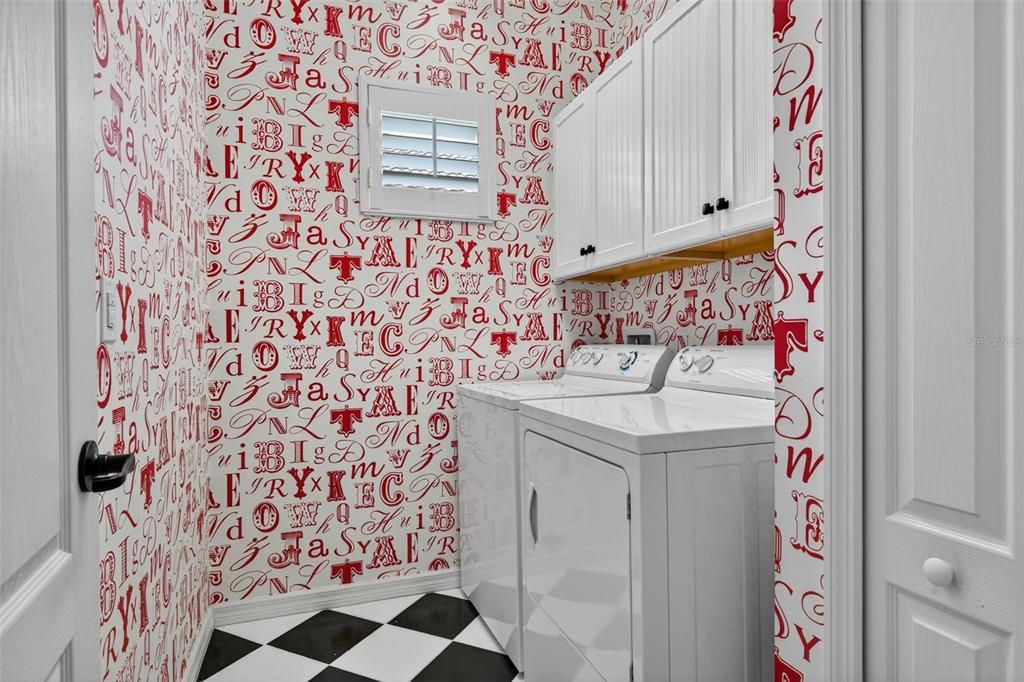 Active With Contract: $569,999 (3 beds, 2 baths, 1765 Square Feet)