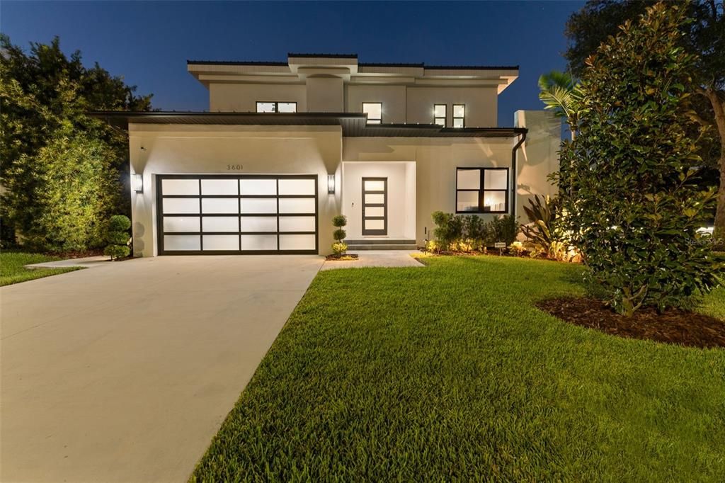 For Sale: $2,099,000 (5 beds, 3 baths, 3625 Square Feet)