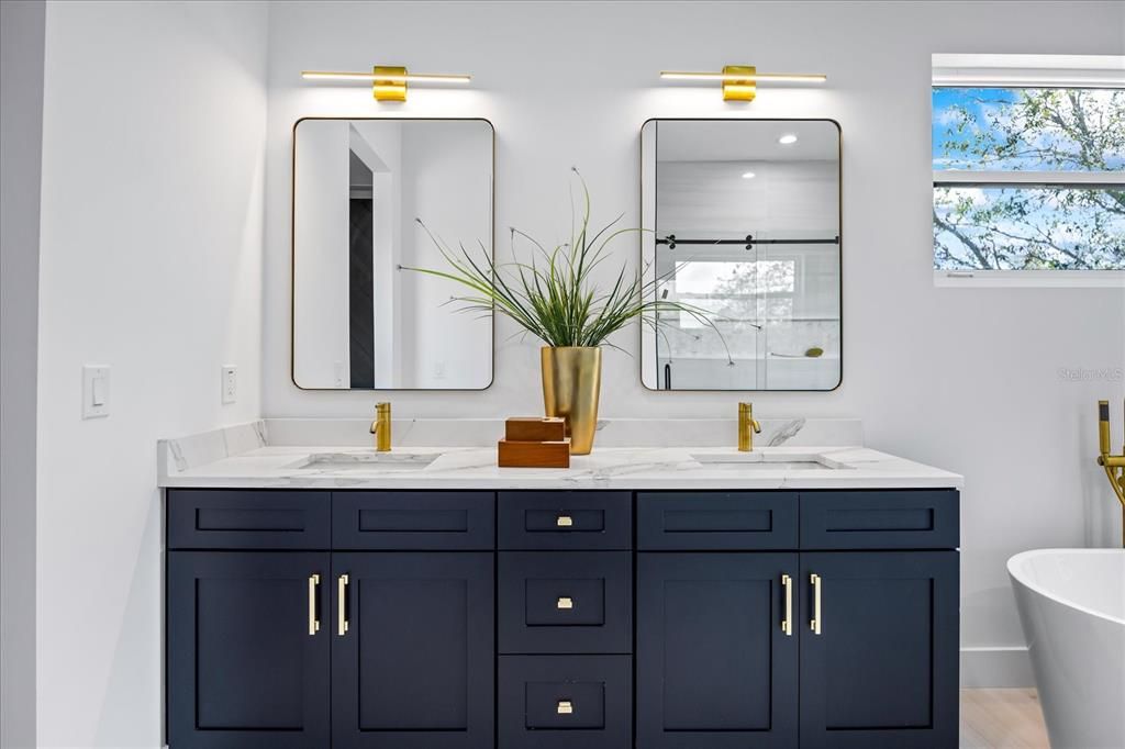 For Sale: $2,099,000 (5 beds, 3 baths, 3625 Square Feet)