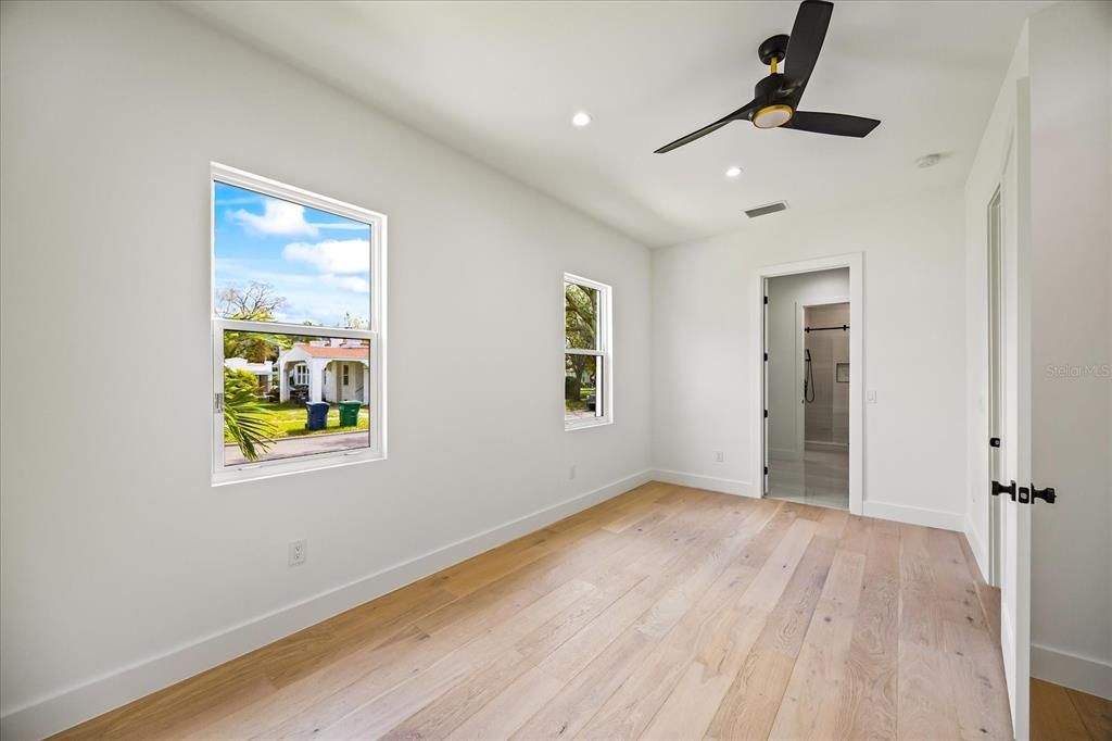 For Sale: $2,099,000 (5 beds, 3 baths, 3625 Square Feet)