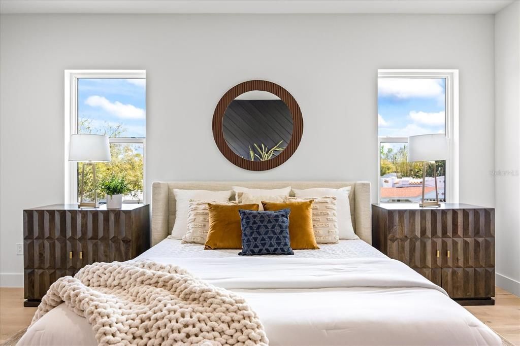 For Sale: $2,099,000 (5 beds, 3 baths, 3625 Square Feet)