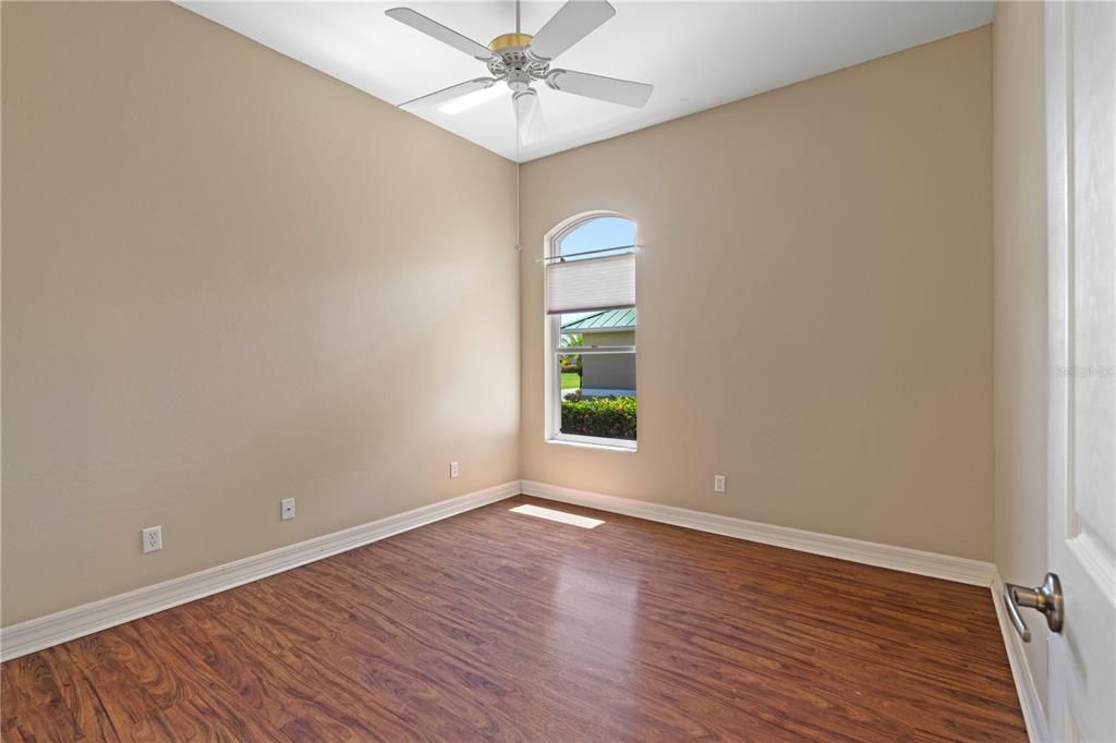 Active With Contract: $264,500 (3 beds, 2 baths, 1618 Square Feet)