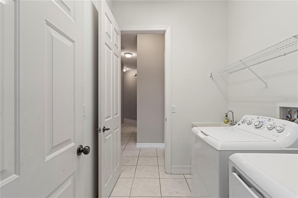 Active With Contract: $264,500 (3 beds, 2 baths, 1618 Square Feet)