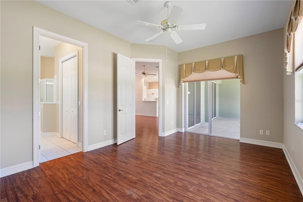 Active With Contract: $264,500 (3 beds, 2 baths, 1618 Square Feet)