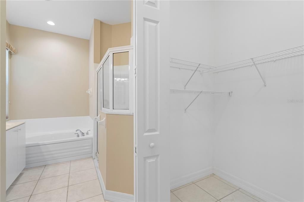 Active With Contract: $264,500 (3 beds, 2 baths, 1618 Square Feet)