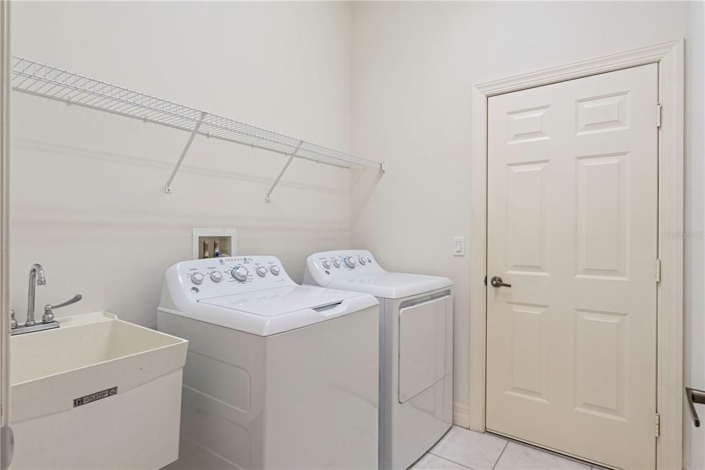 Active With Contract: $264,500 (3 beds, 2 baths, 1618 Square Feet)