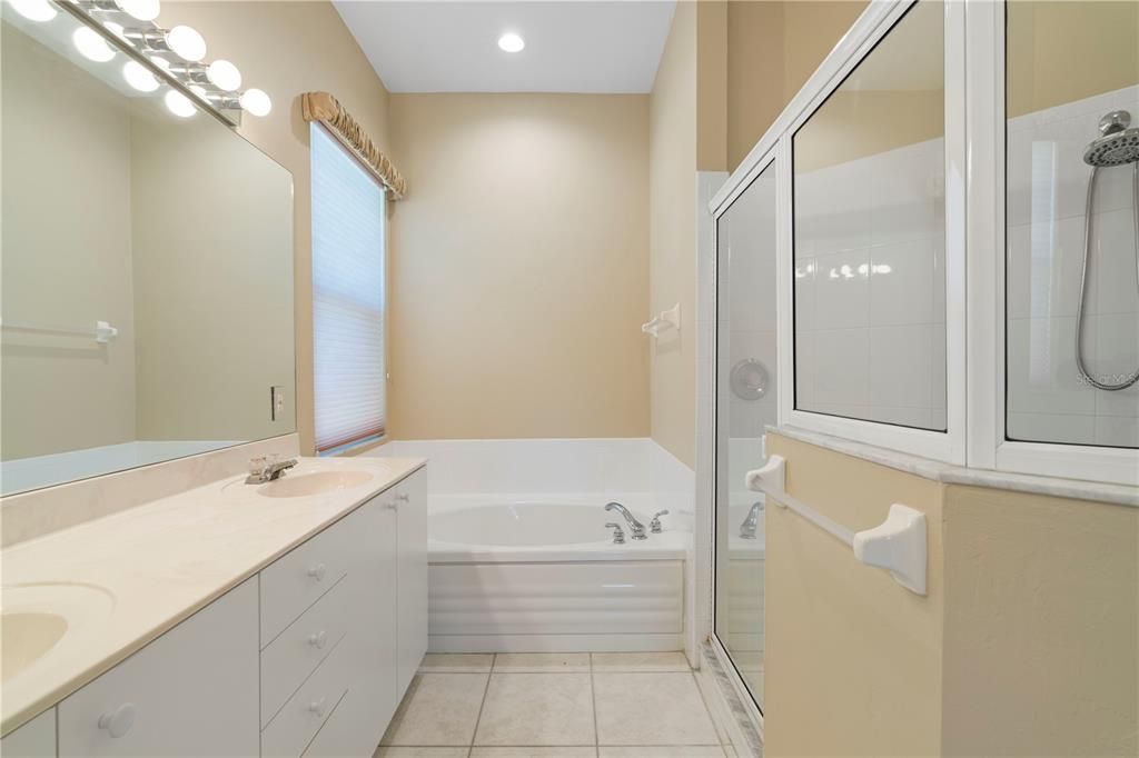 Active With Contract: $264,500 (3 beds, 2 baths, 1618 Square Feet)