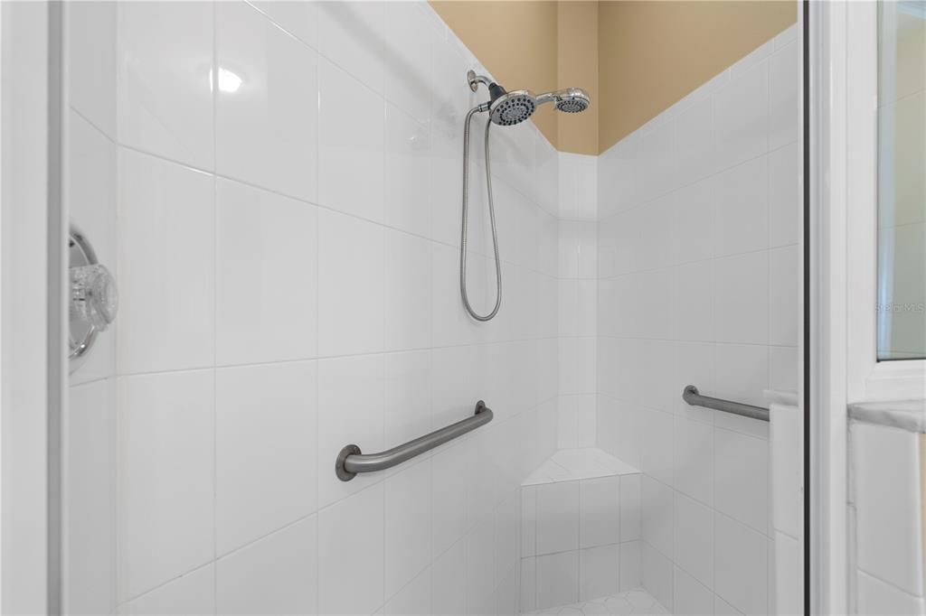 Active With Contract: $264,500 (3 beds, 2 baths, 1618 Square Feet)