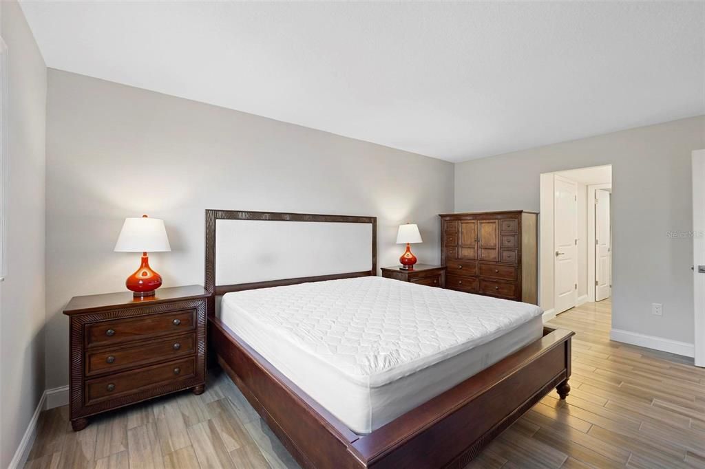 На продажу: $135,000 (2 спален, 2 ванн, 1134 Квадратных фут)