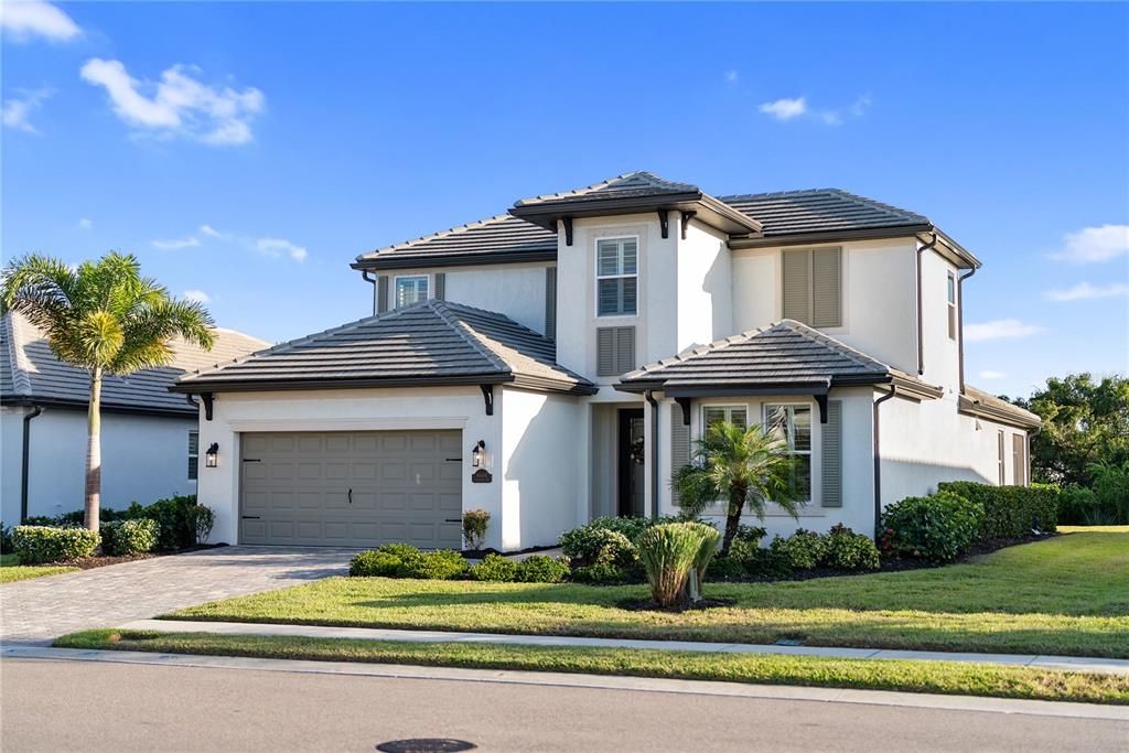 Active With Contract: $749,000 (4 beds, 3 baths, 2648 Square Feet)