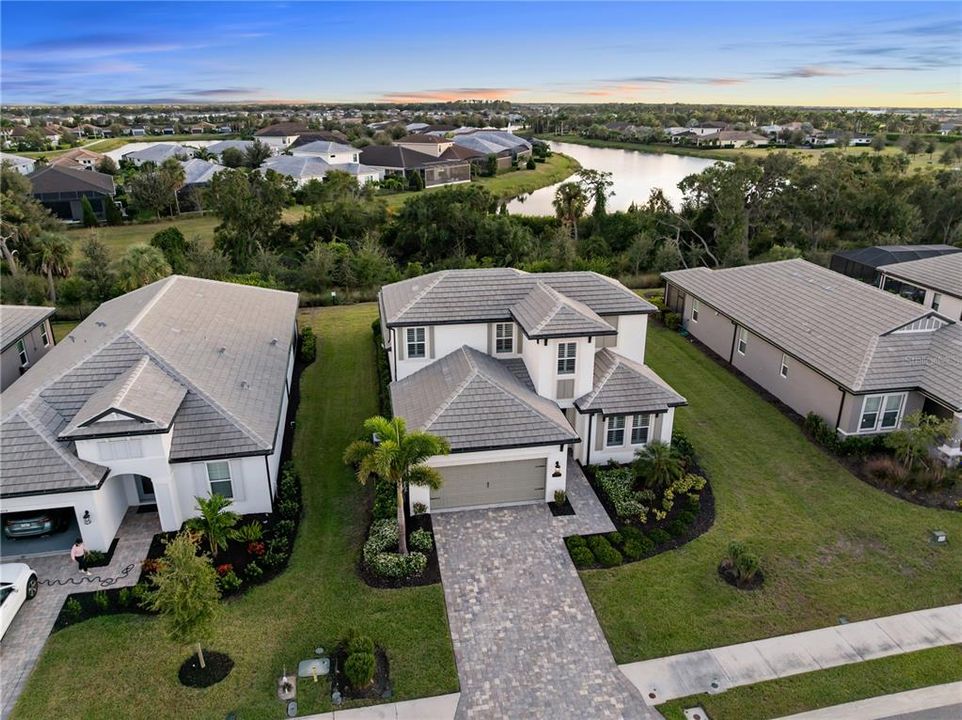 Active With Contract: $749,000 (4 beds, 3 baths, 2648 Square Feet)