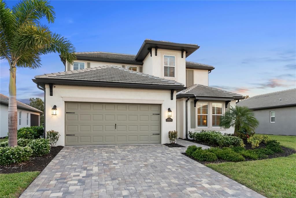 Active With Contract: $749,000 (4 beds, 3 baths, 2648 Square Feet)