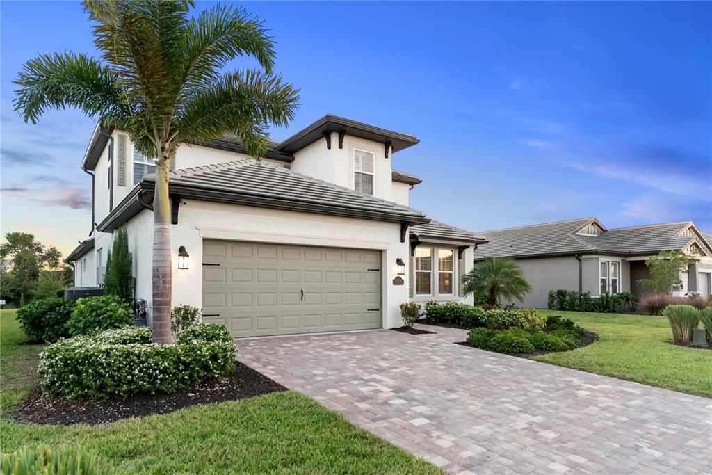 Active With Contract: $749,000 (4 beds, 3 baths, 2648 Square Feet)