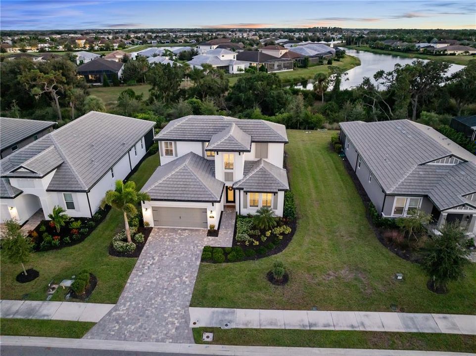 Active With Contract: $749,000 (4 beds, 3 baths, 2648 Square Feet)