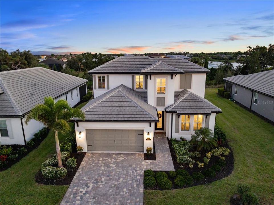 Active With Contract: $749,000 (4 beds, 3 baths, 2648 Square Feet)