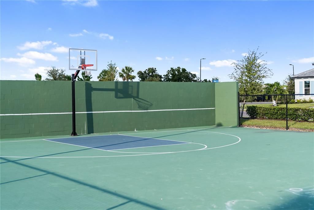 Active With Contract: $749,000 (4 beds, 3 baths, 2648 Square Feet)