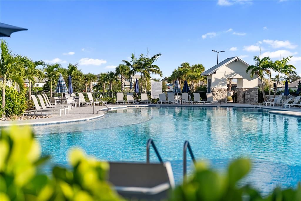 Active With Contract: $749,000 (4 beds, 3 baths, 2648 Square Feet)