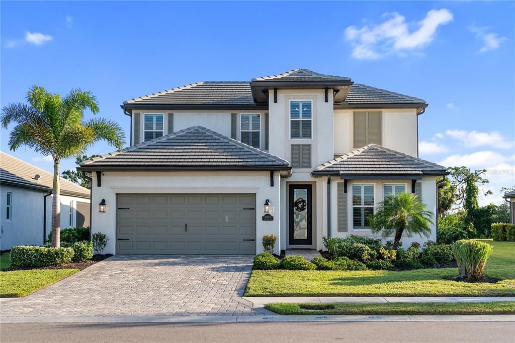 Active With Contract: $749,000 (4 beds, 3 baths, 2648 Square Feet)