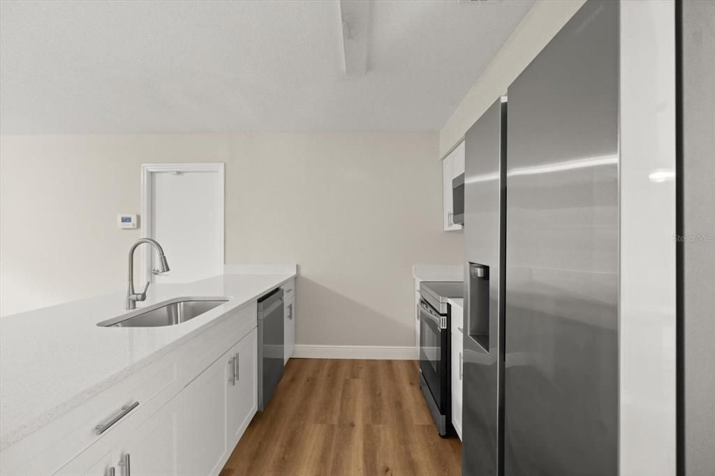 En Venta: $330,000 (3 camas, 2 baños, 1742 Pies cuadrados)