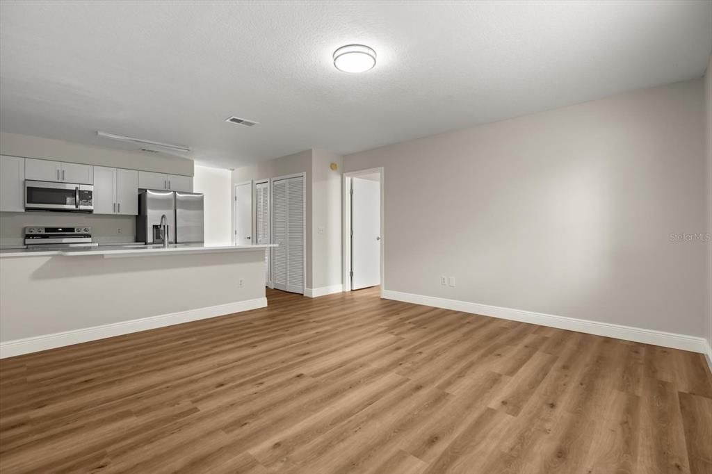 En Venta: $330,000 (3 camas, 2 baños, 1742 Pies cuadrados)