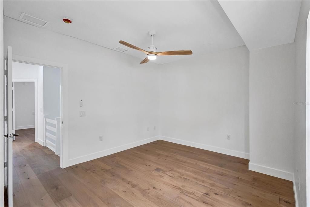 待售: $316,000 (3 贝兹, 2 浴室, 1282 平方英尺)