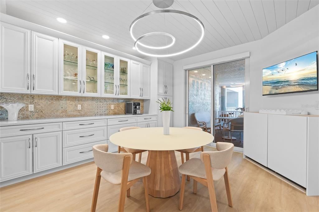 待售: $1,795,000 (3 贝兹, 3 浴室, 2200 平方英尺)