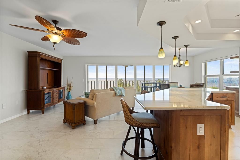 На продажу: $399,900 (3 спален, 2 ванн, 1592 Квадратных фут)