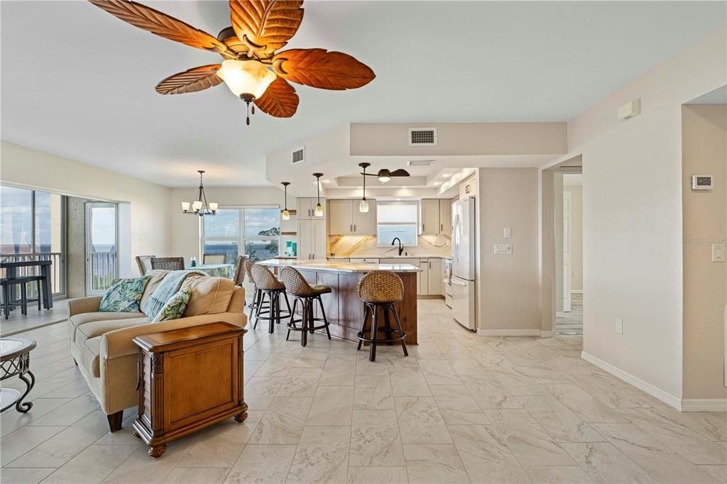 На продажу: $399,900 (3 спален, 2 ванн, 1592 Квадратных фут)