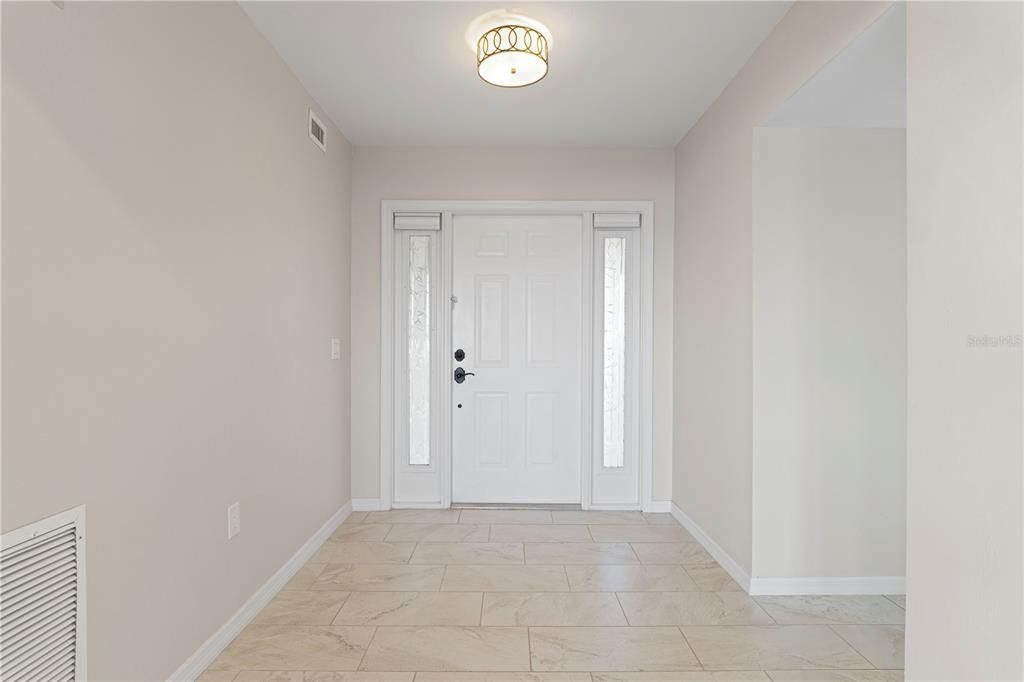 На продажу: $399,900 (3 спален, 2 ванн, 1592 Квадратных фут)